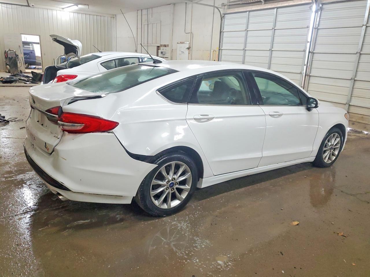 2017 Ford Fusion Se - Фото 3
