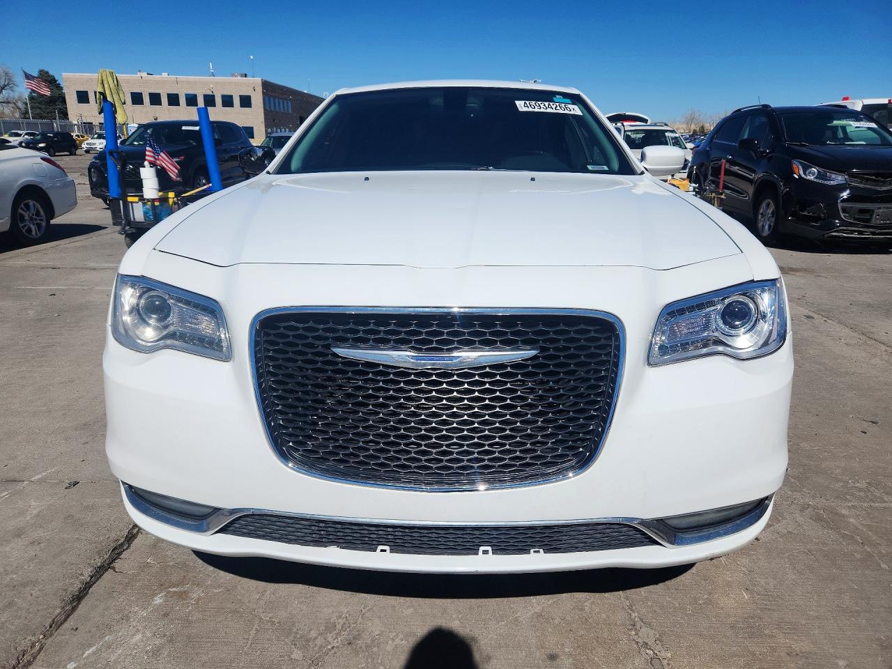 2016 Chrysler 300 Limited - Фото 5