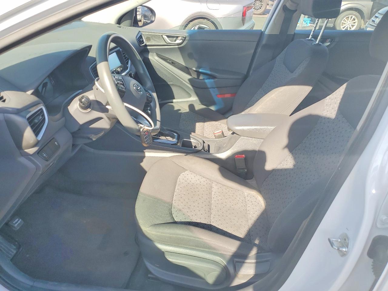 2019 Hyundai Ioniq Hybrid Blue - Image 7