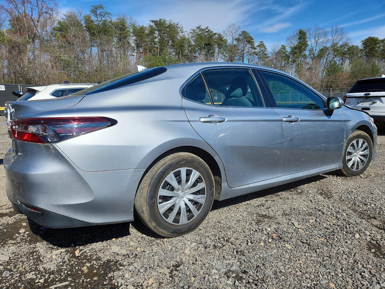 2022 Toyota Camry Hybrid - Фото 3