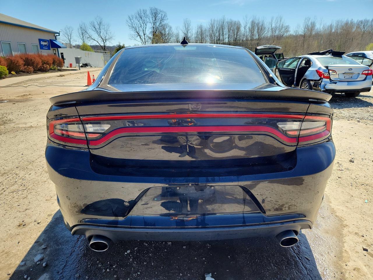 2017 Dodge Charger R - Image 6