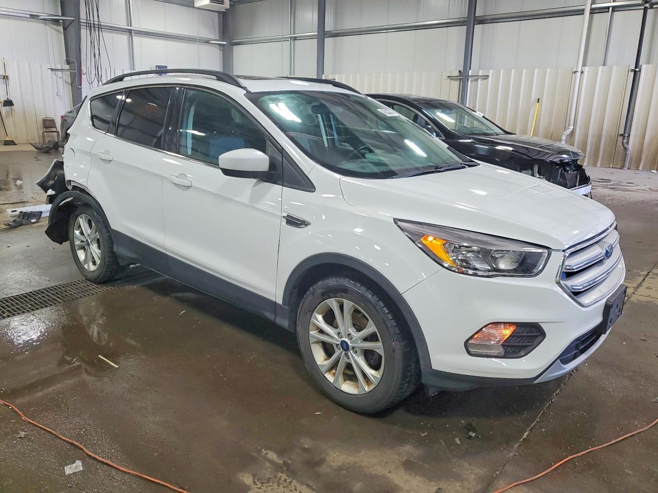 2018 Ford Escape Se - Фото 4