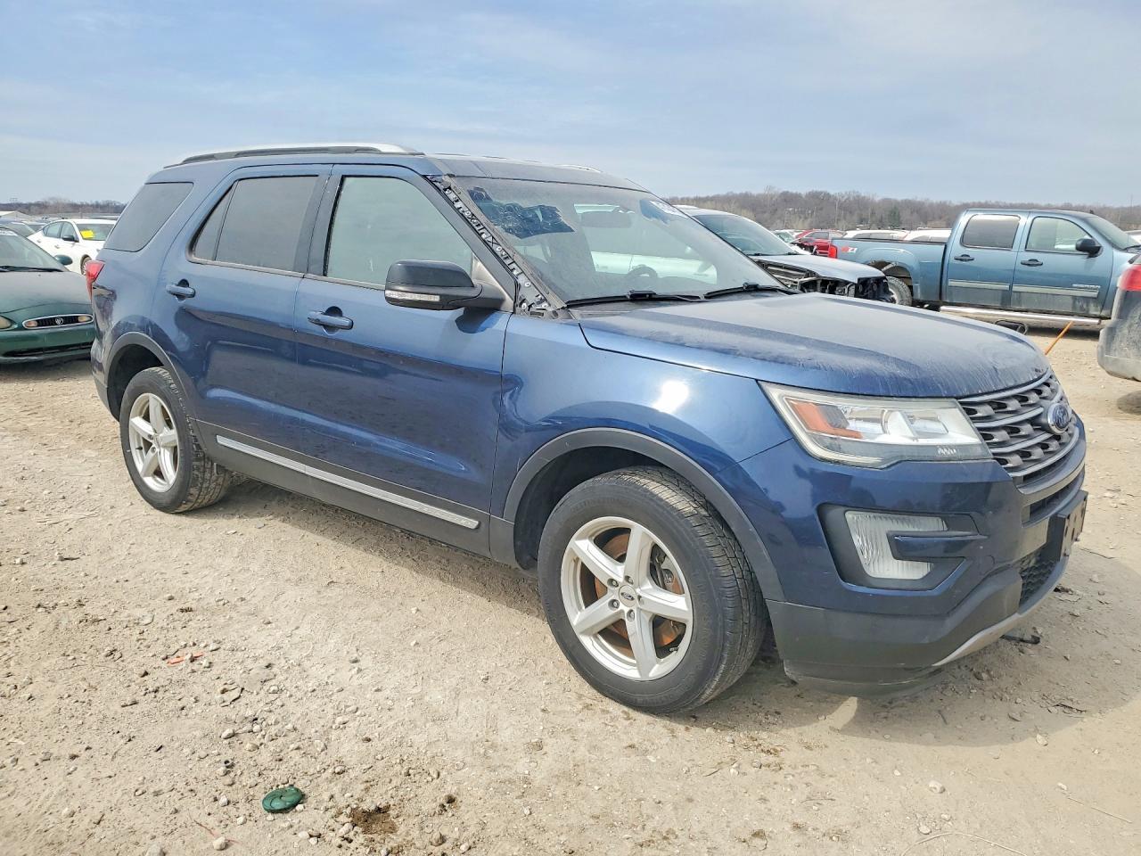 2016 Ford Explorer Xlt - Фото 4