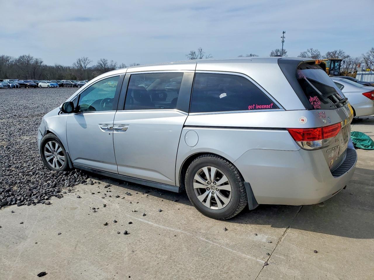 2015 Honda Odyssey Exl - Image 2