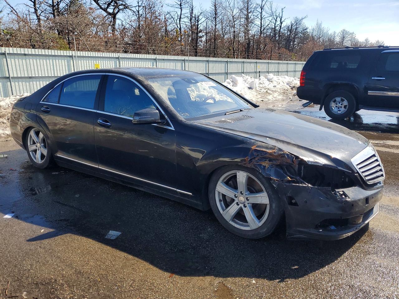 2011 Mercedes-Benz S 550 4Matic - Image 4