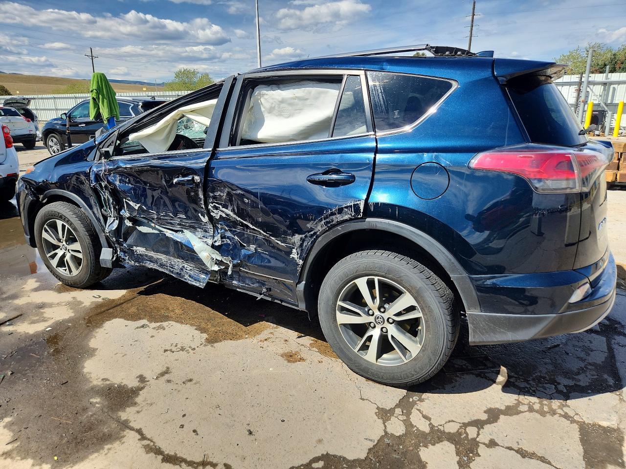 2018 Toyota Rav4 Xle - Фото 2