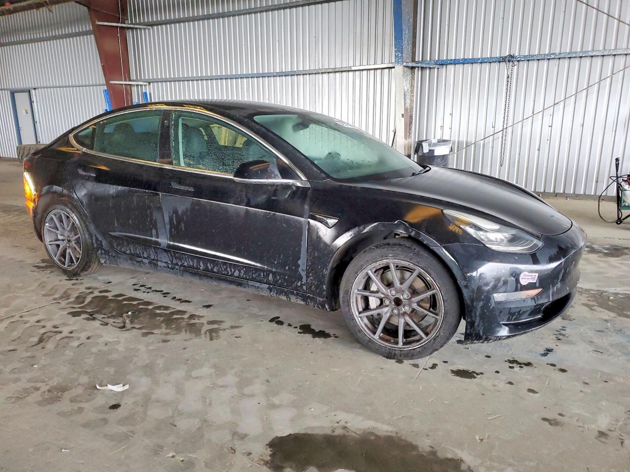 2019 Tesla Model 3 - Фото 4