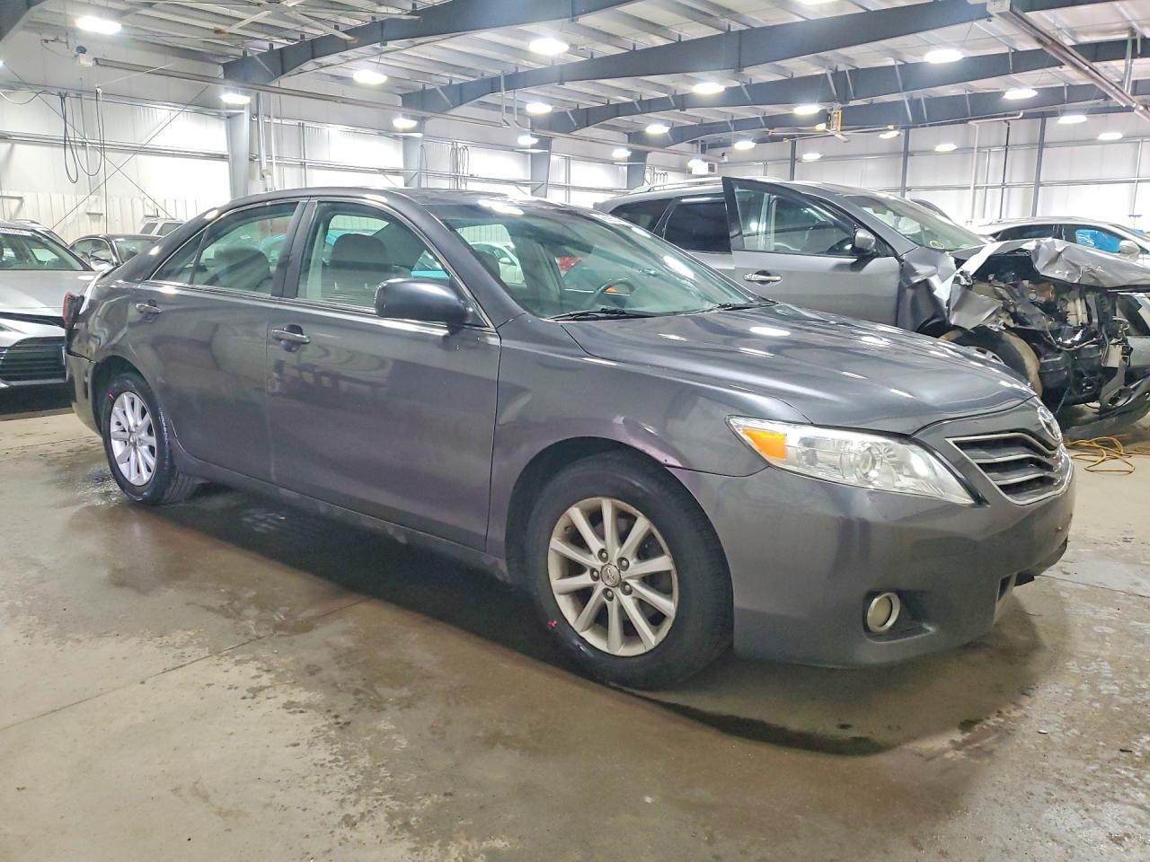 2011 Toyota Camry Xle - Фото 4