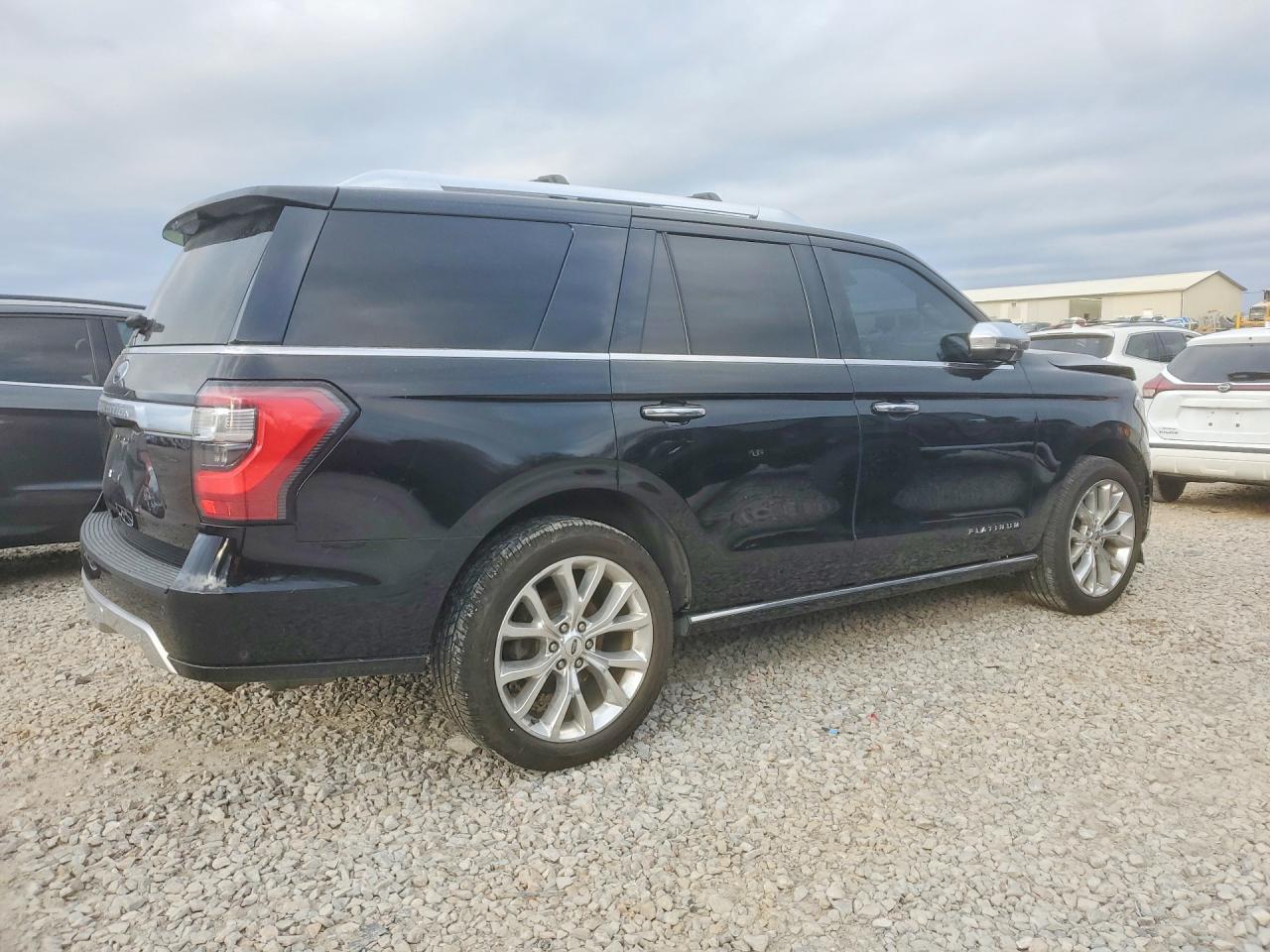 2018 Ford Expedition Platinum - Image 3