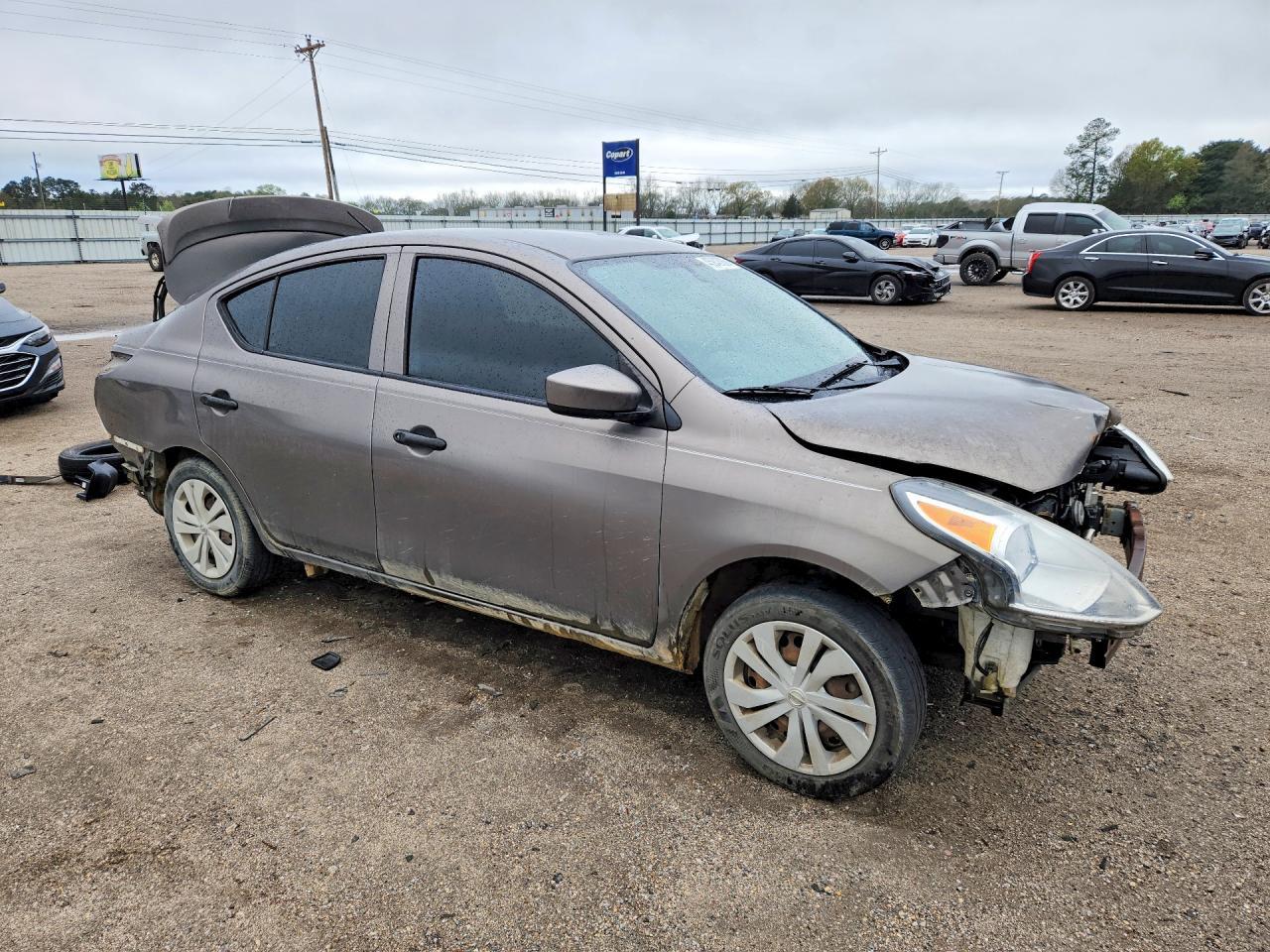 2017 Nissan Versa - Image 4