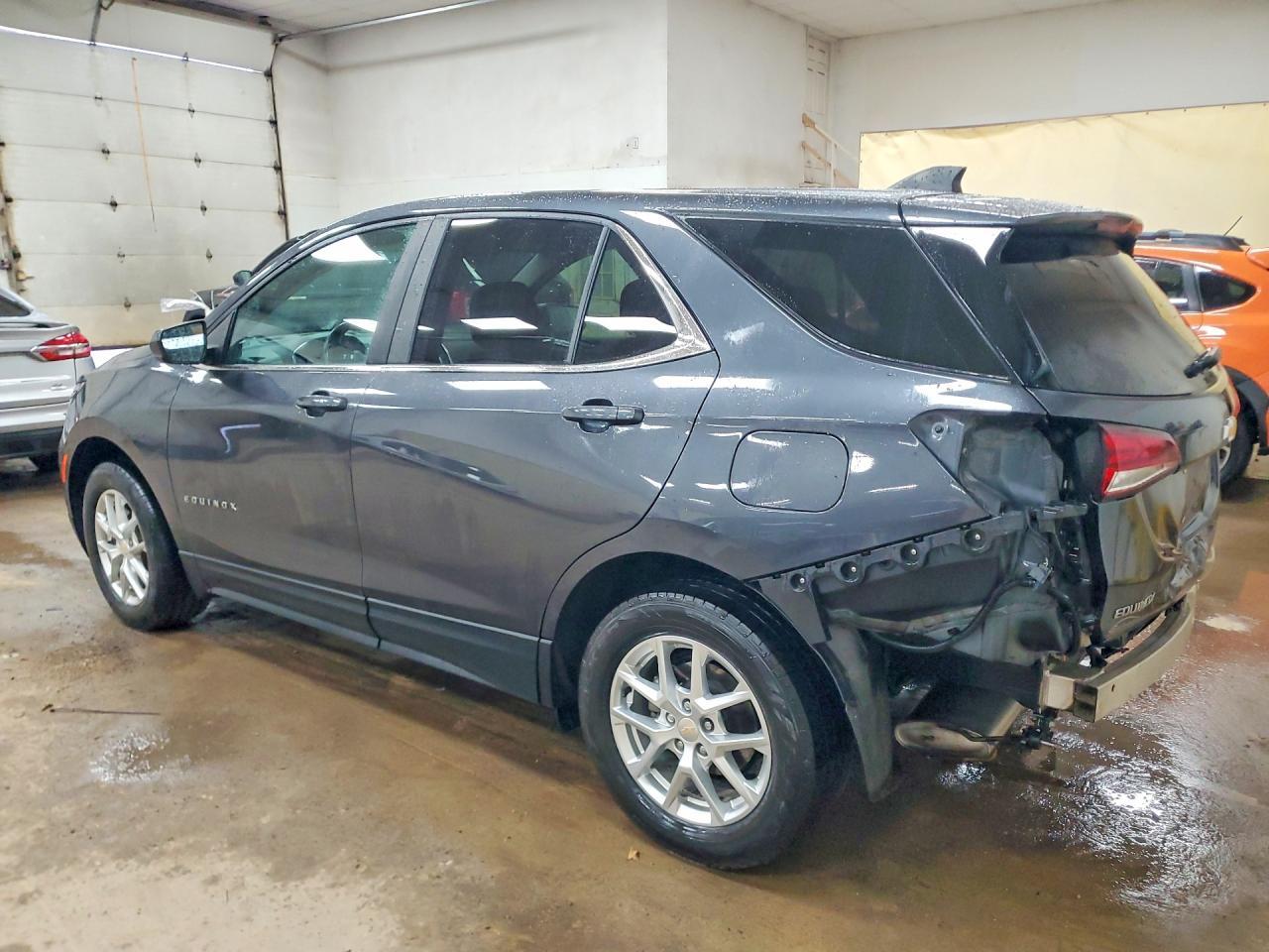 2022 Chevrolet Equinox Lt - Image 2