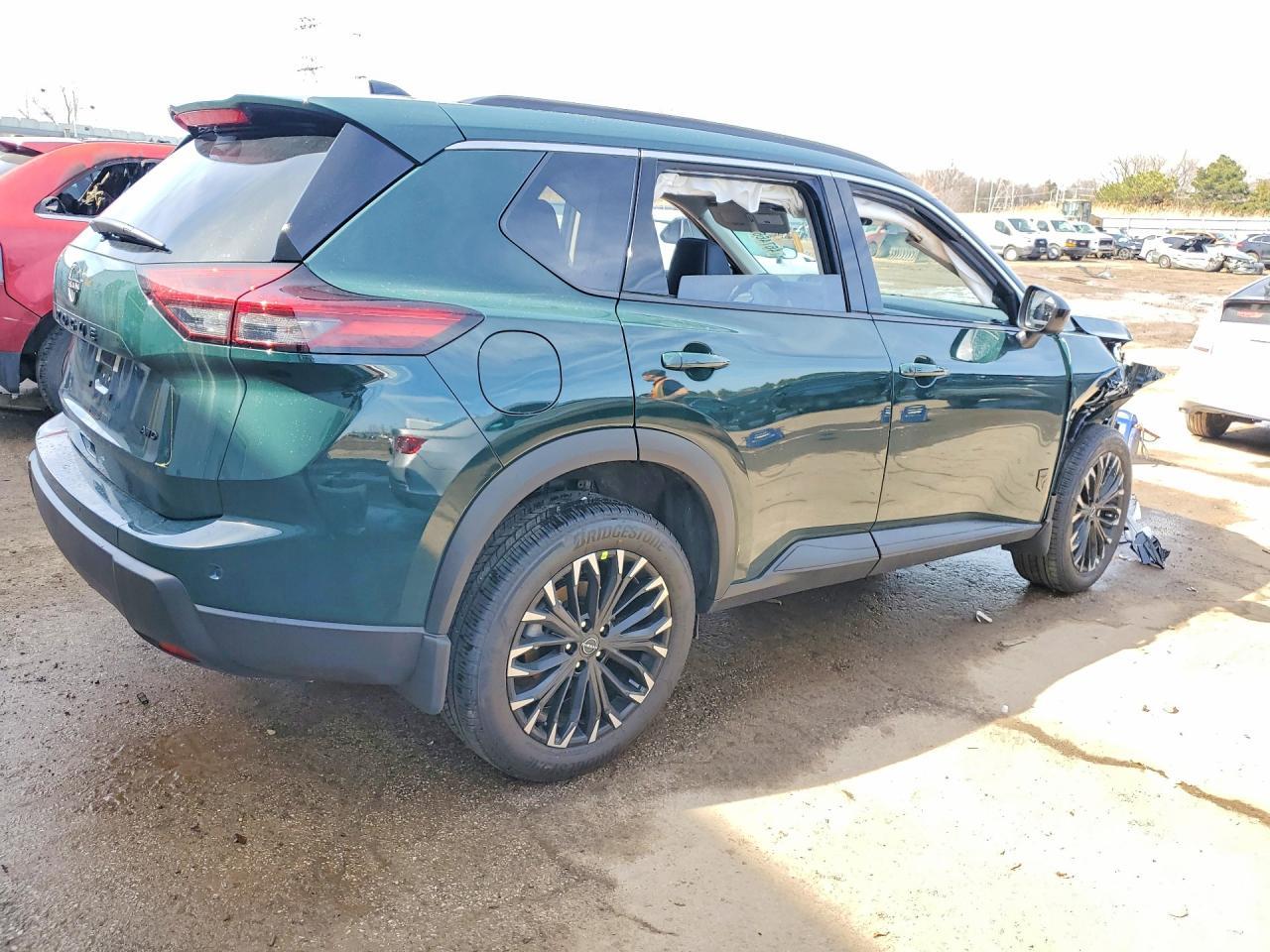 2026 Nissan Rogue Dark Armor - Фото 3