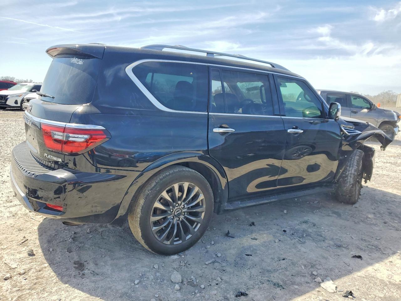 2023 Nissan Armada Platinum - Image 3