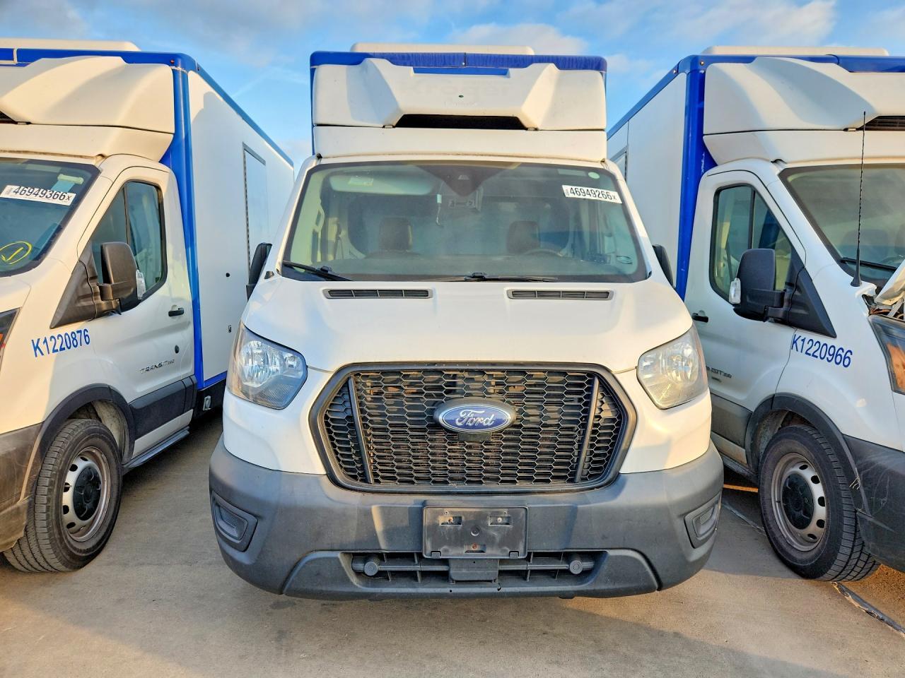 2022 Ford Transit Delivery Truck - Фото 5