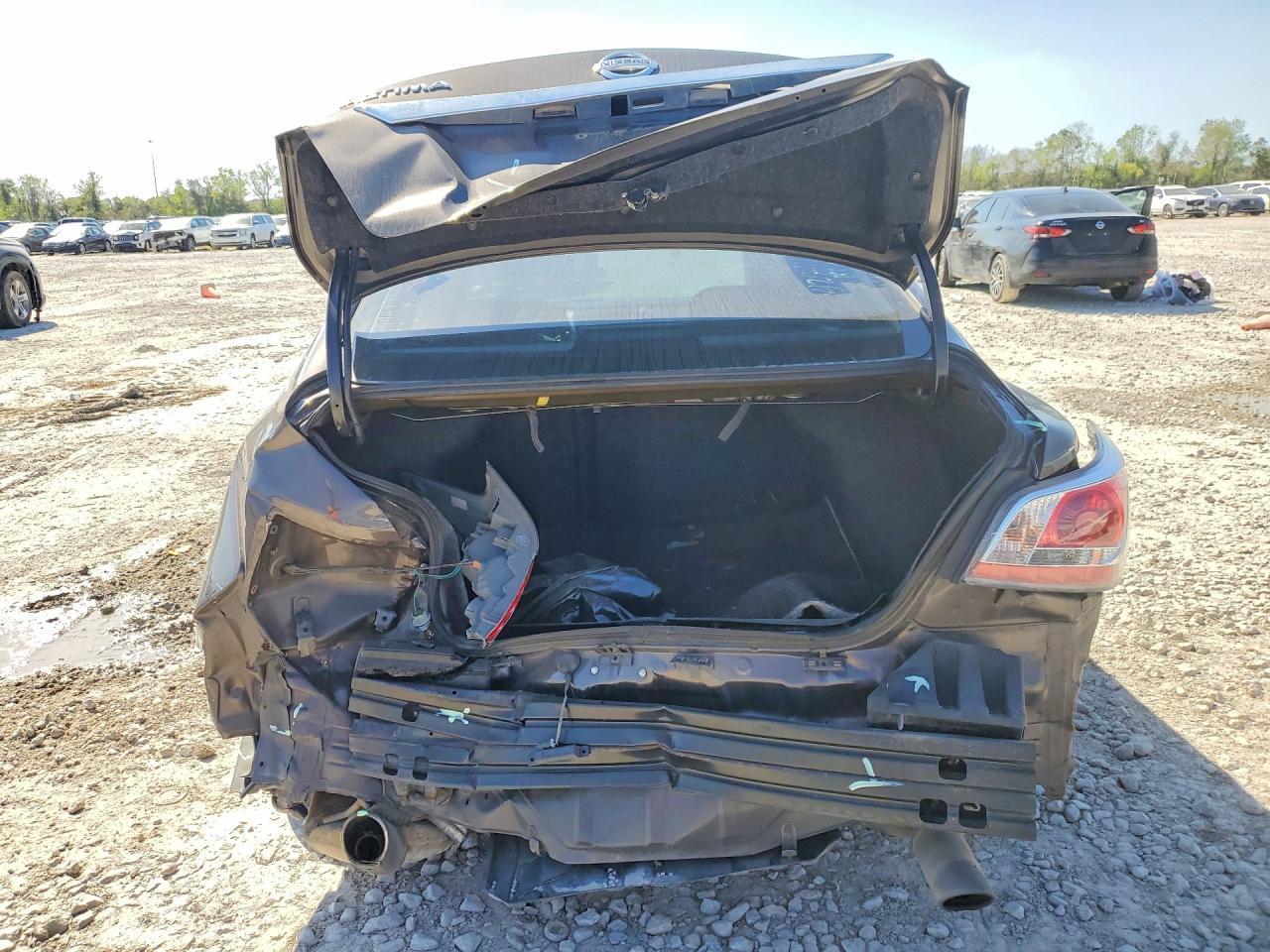 2015 Nissan Altima 2.5 S - Фото 6