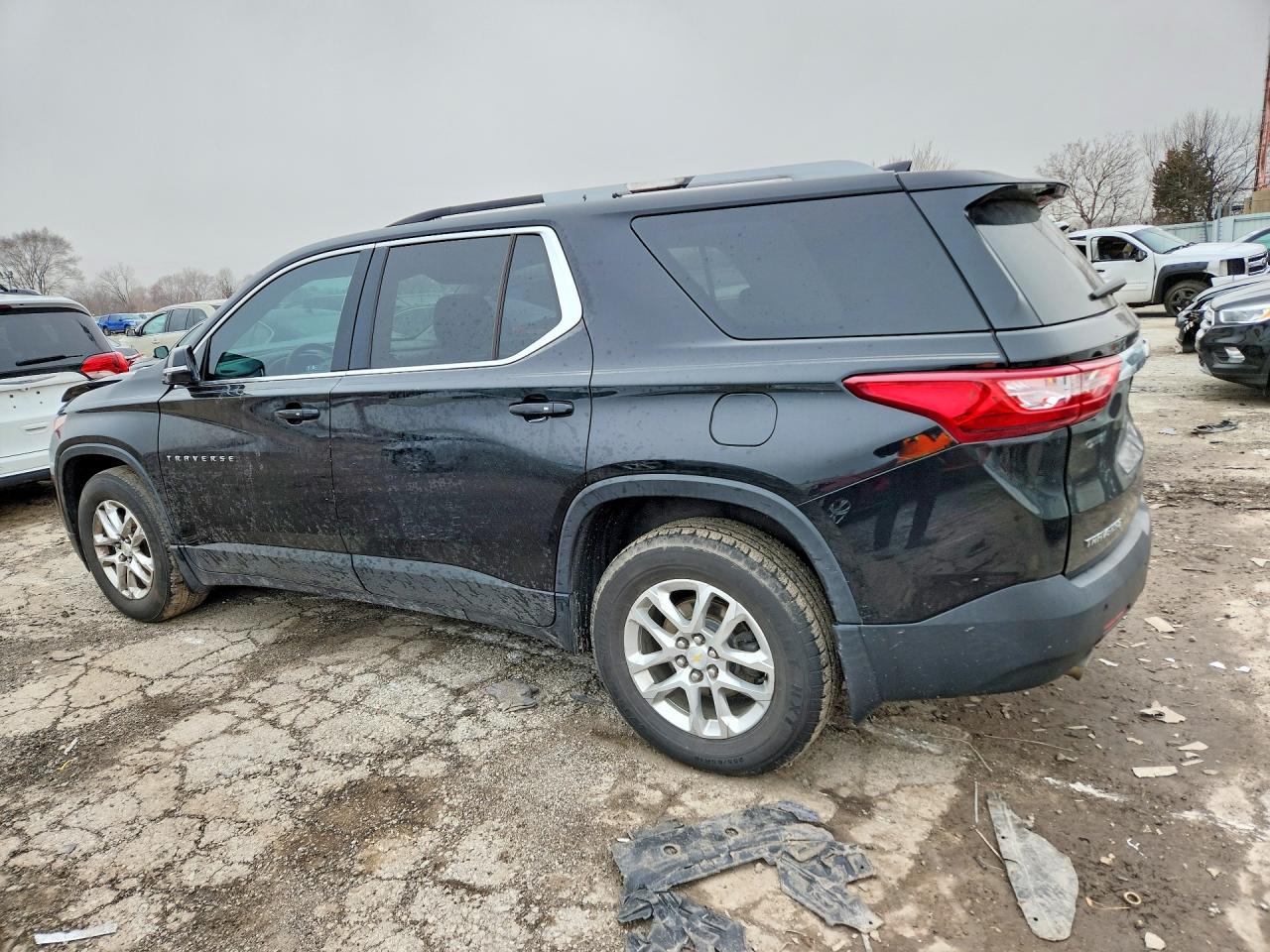 2018 Chevrolet Traverse Lt - Image 2