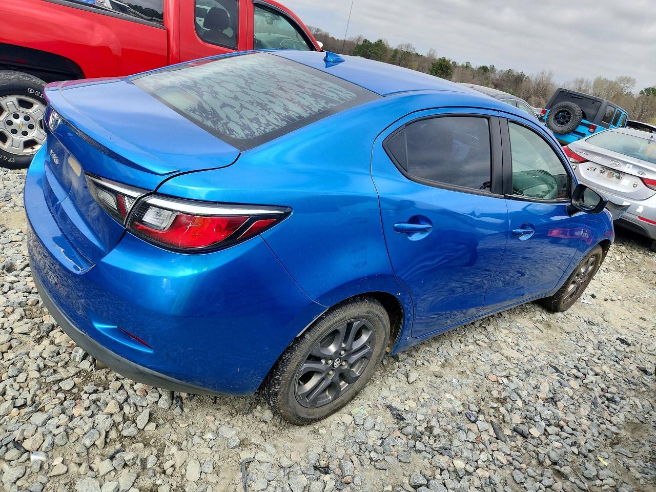 2019 Toyota Yaris Le - Image 3