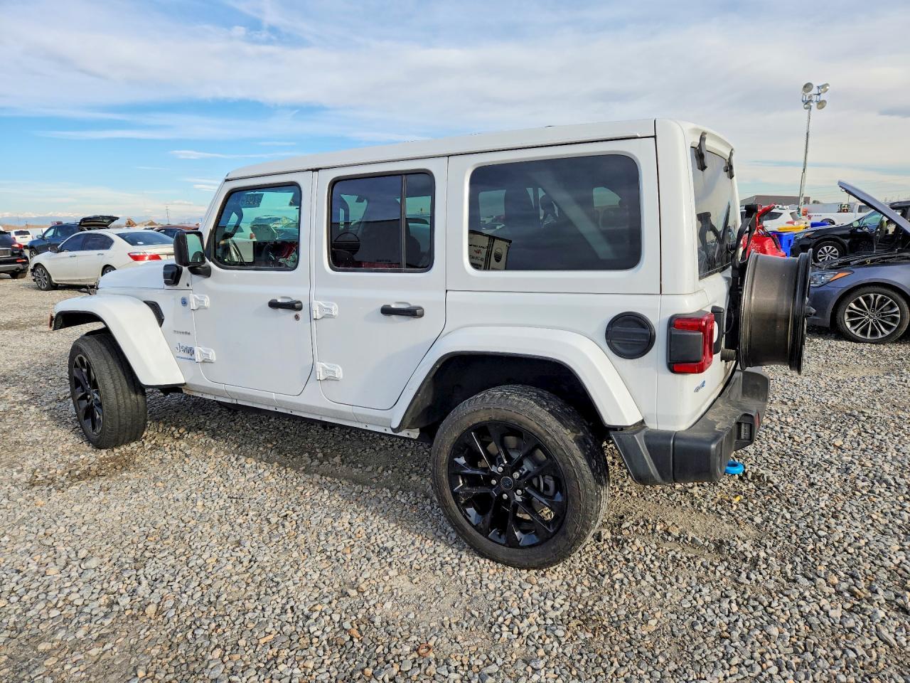 2024 Jeep Wrangler Sahara 4Xe - Фото 2