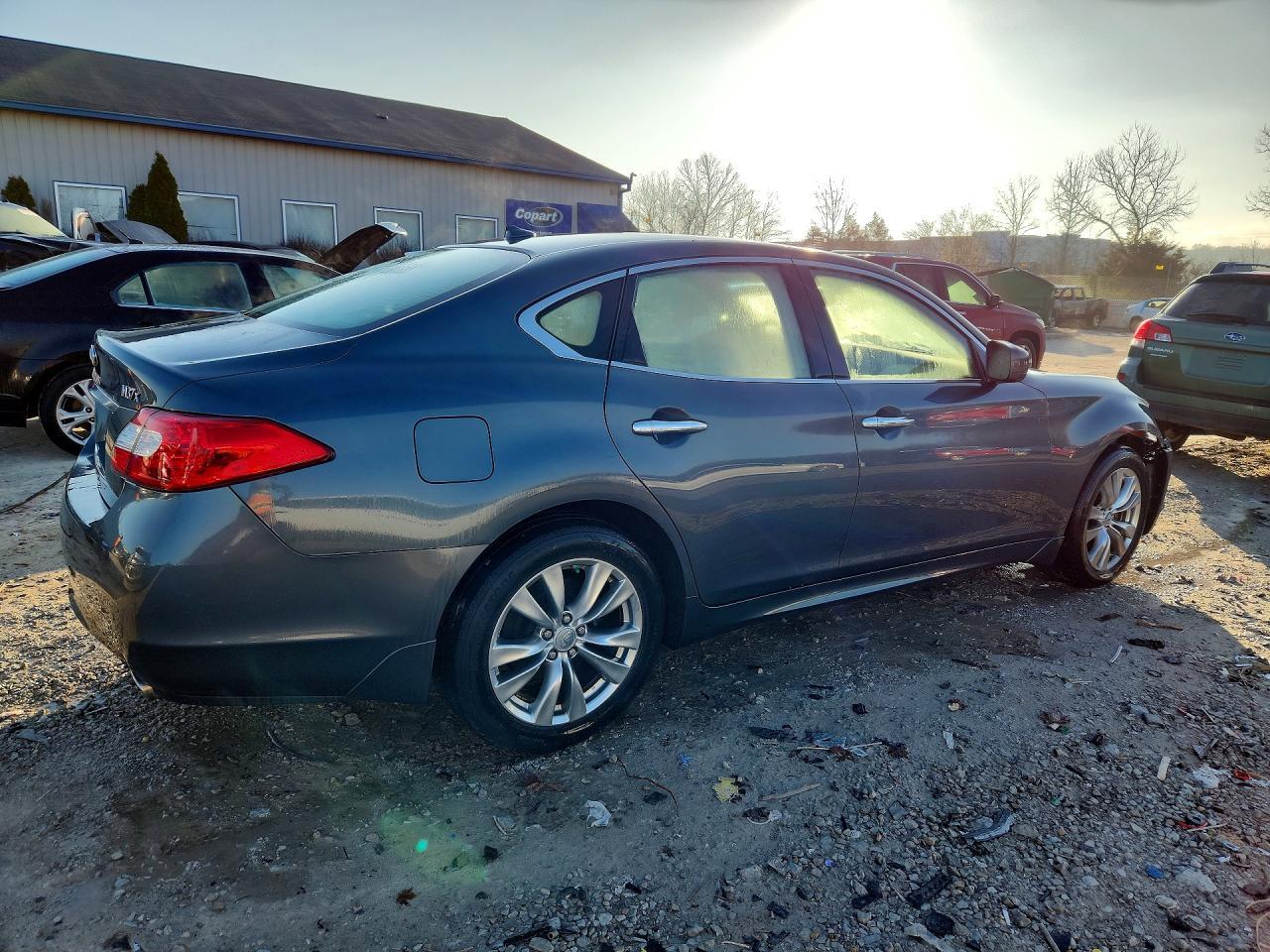2012 Infiniti M37 X - Image 3