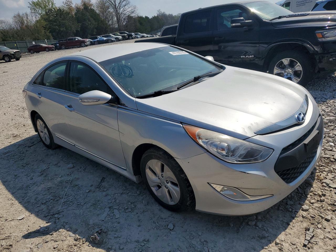 2015 Hyundai Sonata Hybrid Base - Фото 4