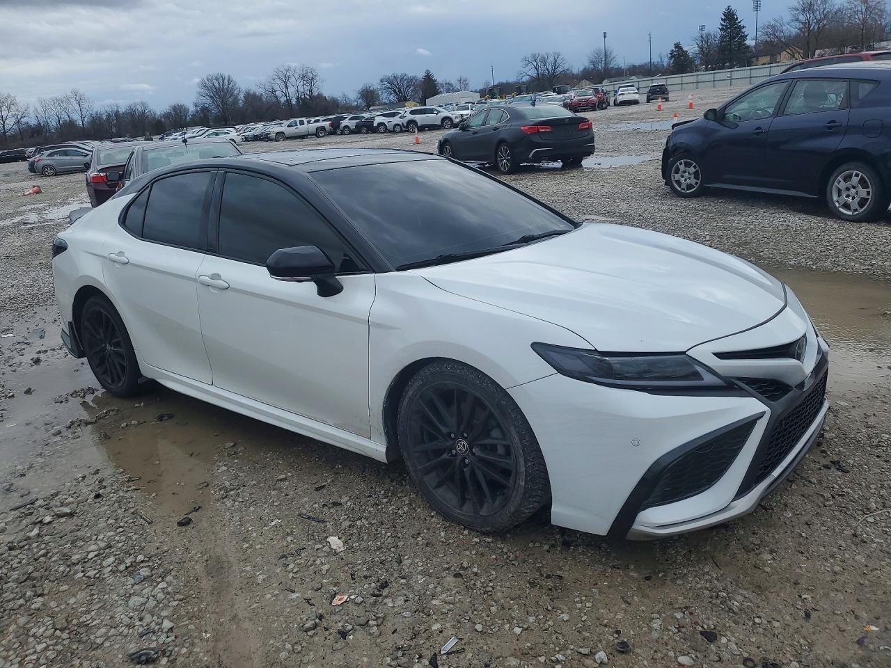 2021 Toyota Camry Xse - Фото 4