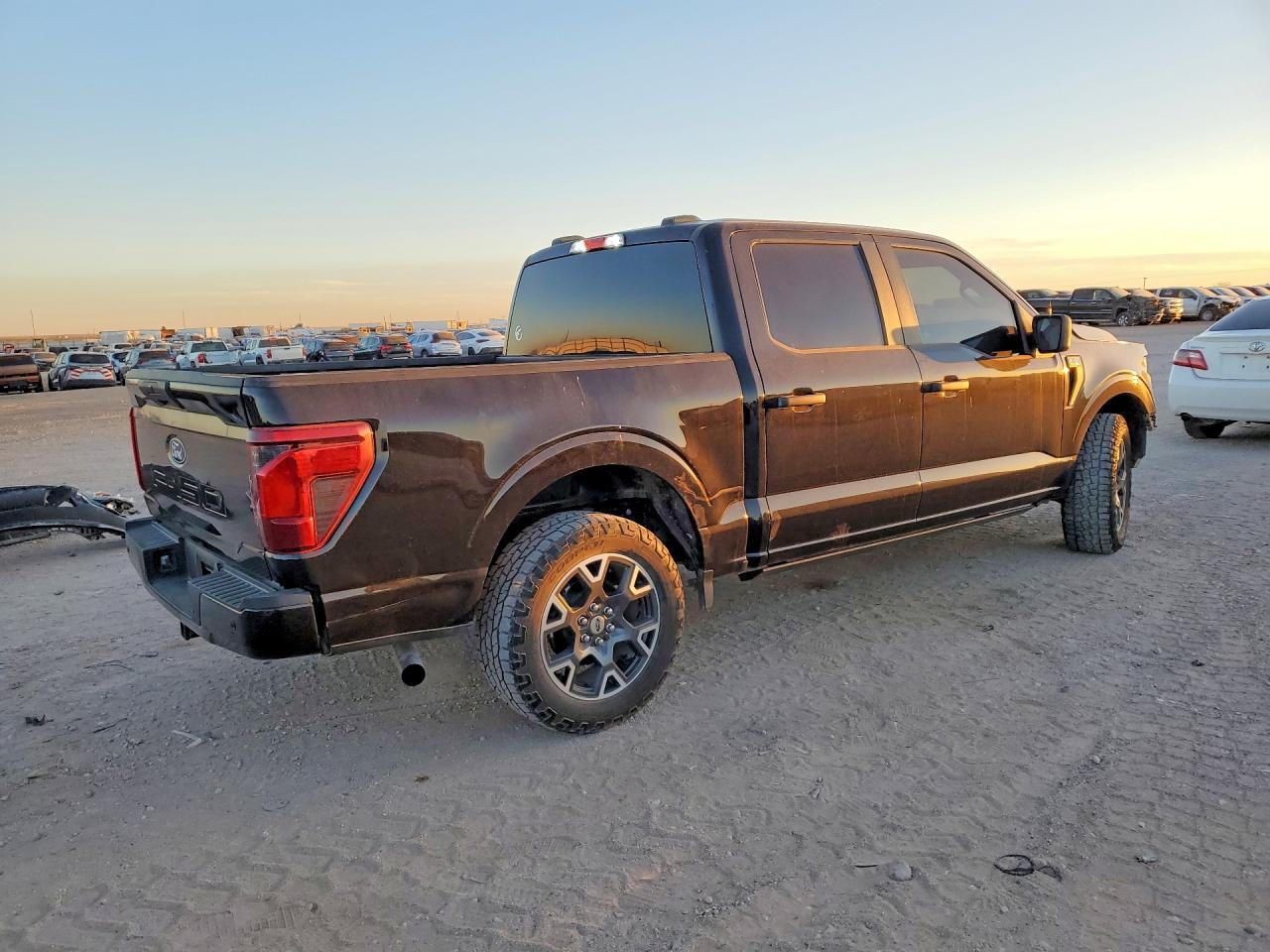2024 Ford F150 Stx - Фото 3
