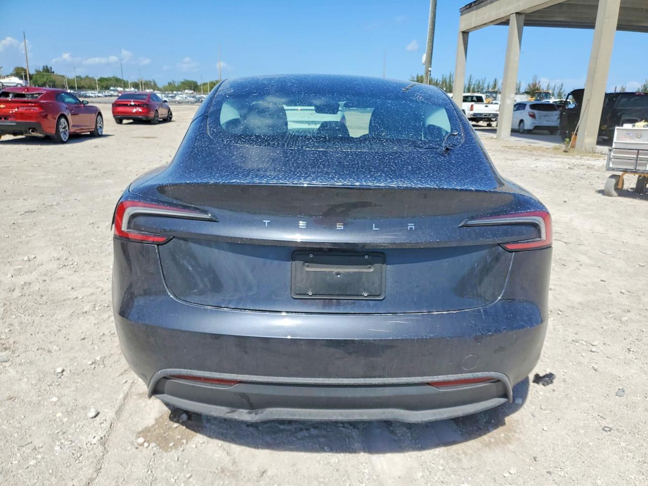 2025 Tesla Model 3 - Фото 6