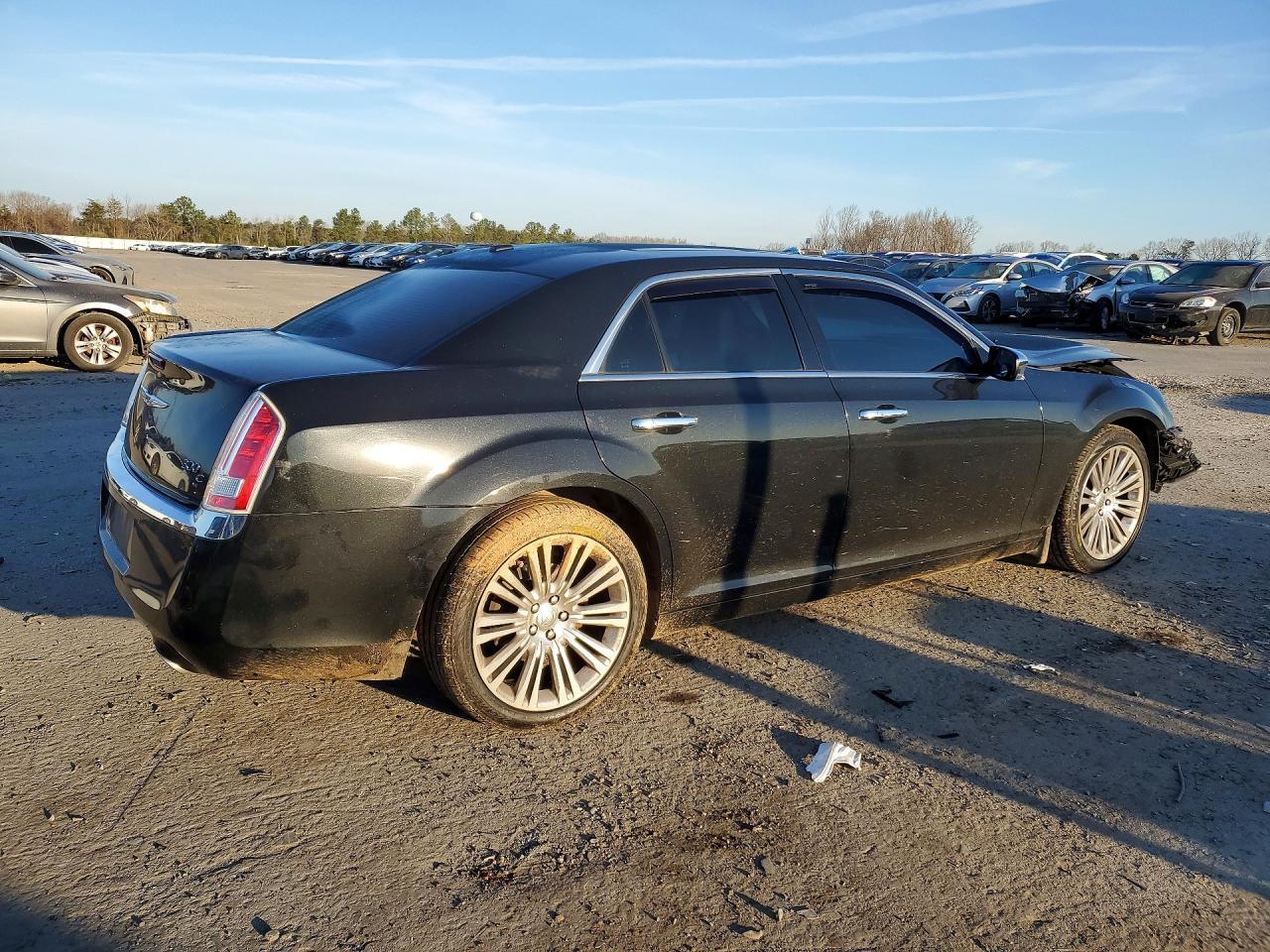 2014 Chrysler 300C - Фото 3