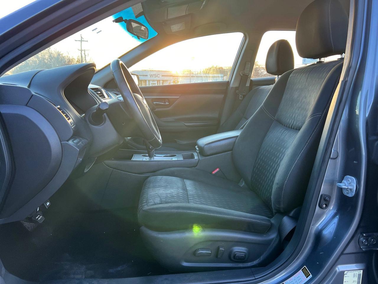 2017 Nissan Altima 2.5 - Image 5