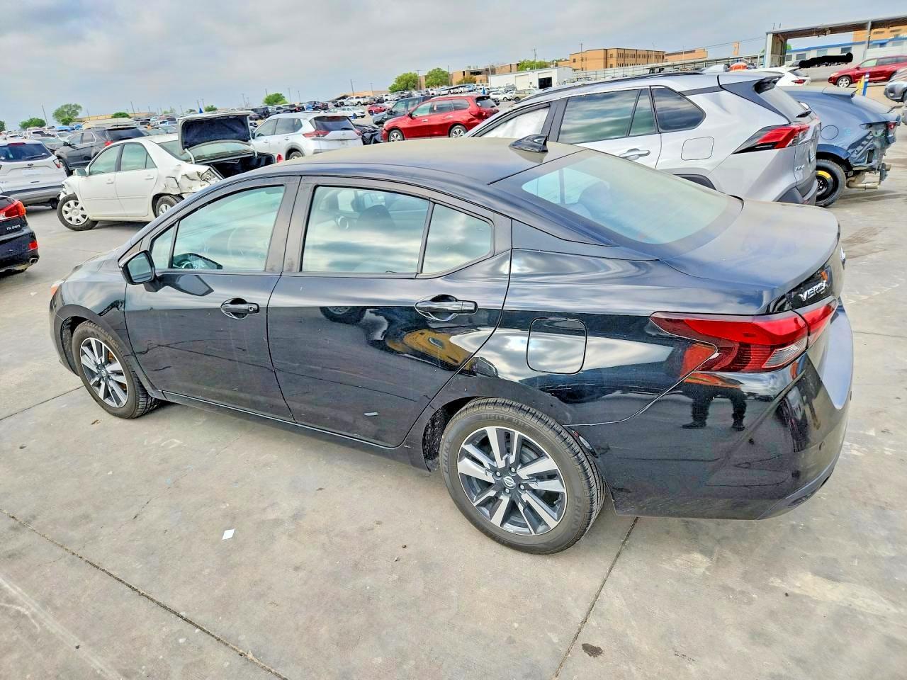 2021 Nissan Versa Sv - Фото 2