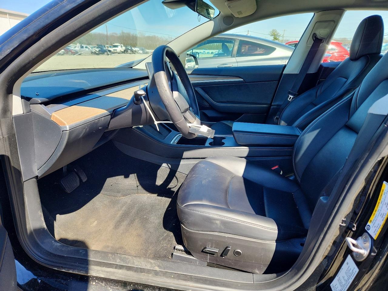 2023 Tesla Model 3 - Фото 7