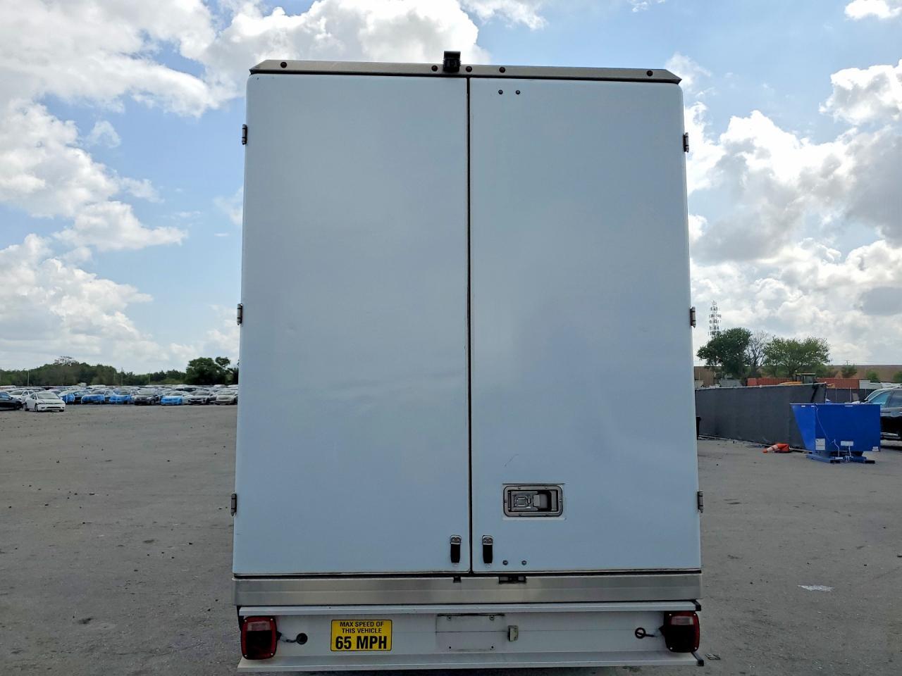 2021 Ford Transit Delivery Truck - Image 6