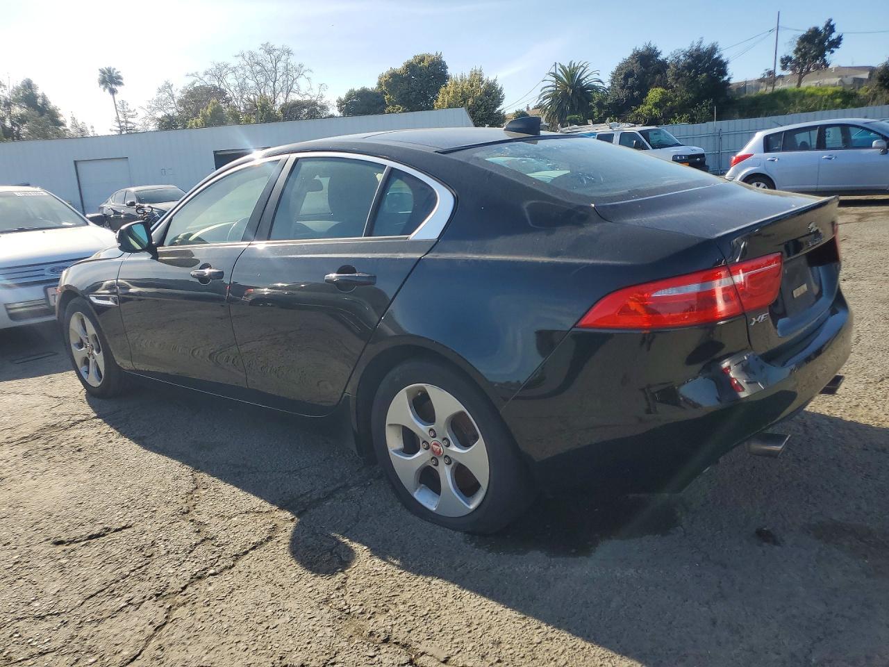 2017 Jaguar Xe - Image 2