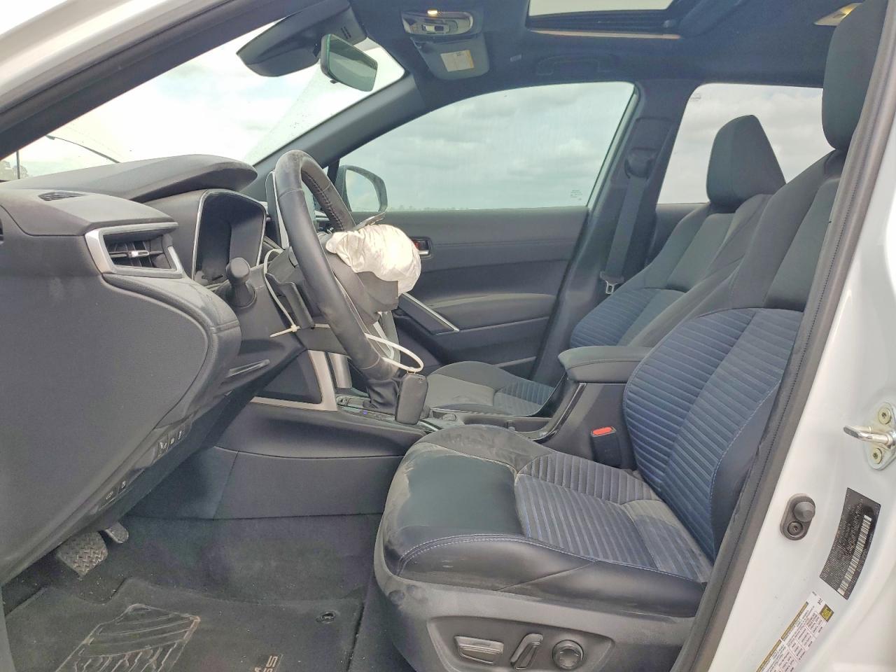 2024 Toyota Corolla Cross Hybrid Xse - Фото 7