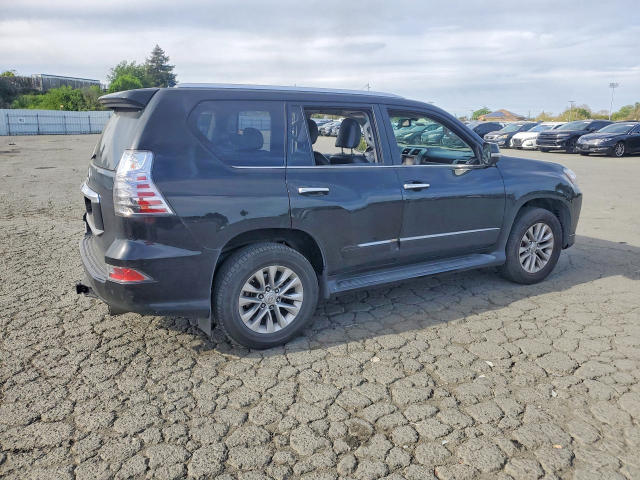 2015 Lexus Gx 460 Base - Image 3