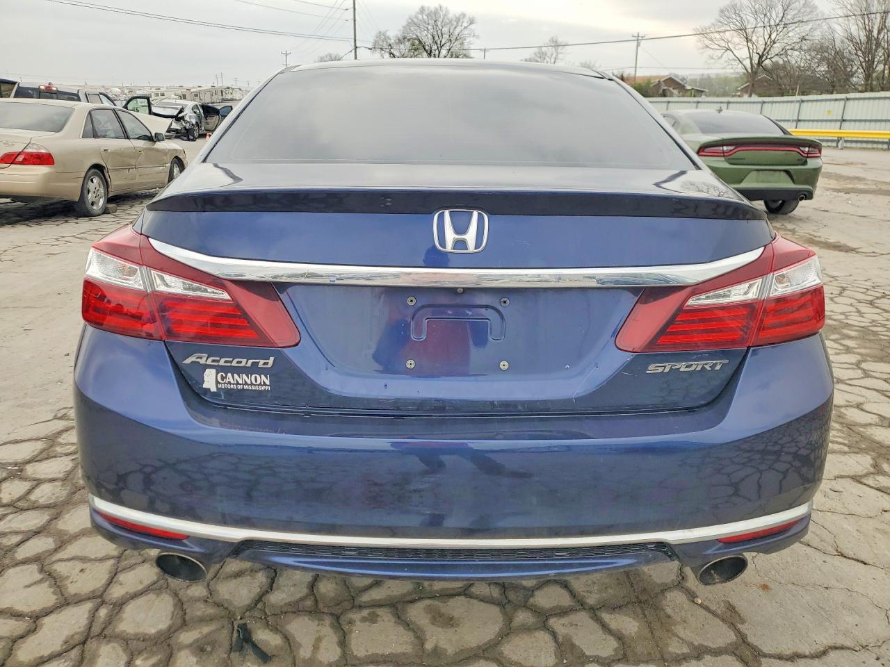 2016 Honda Accord Sport - Image 6
