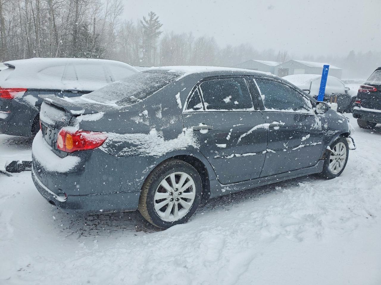 2010 Toyota Corolla Base - Фото 3