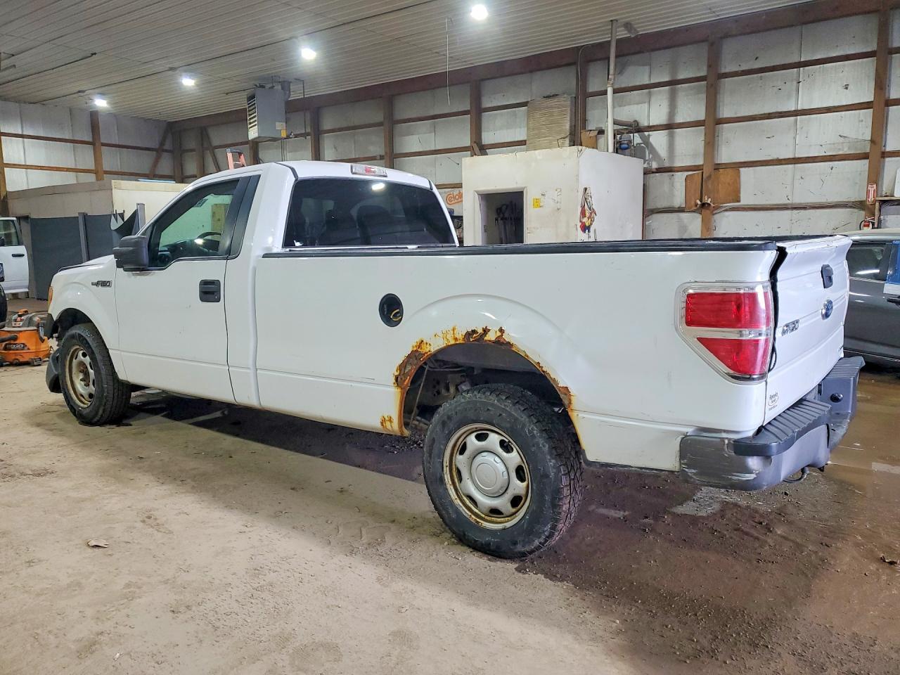 2012 Ford F150 - Фото 2