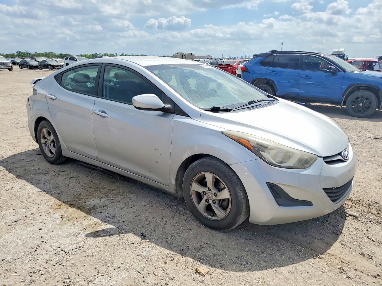 2014 Hyundai Elantra Se - Фото 4