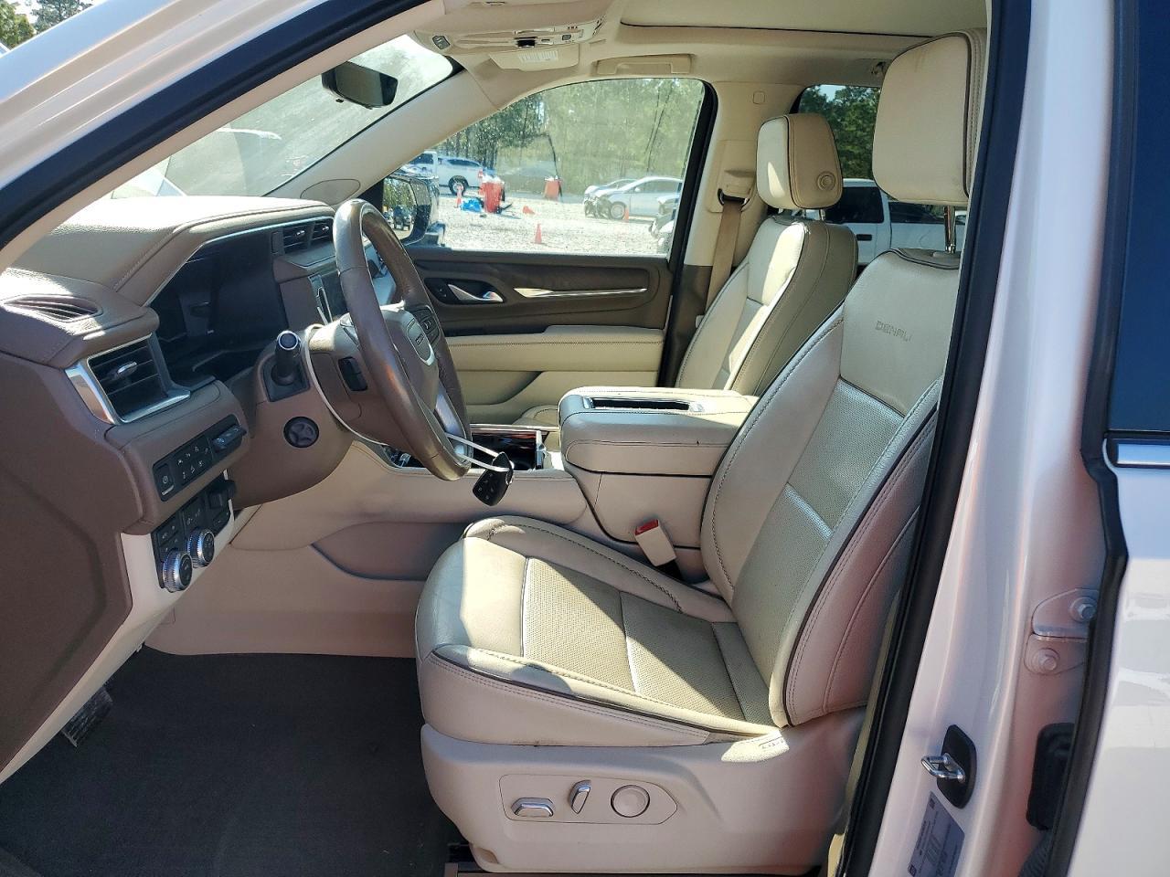 2022 GMC Yukon Denali - Фото 7
