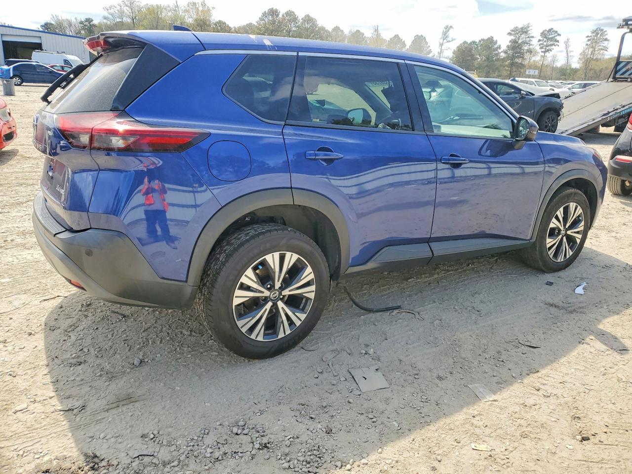 2021 Nissan Rogue Sv - Image 3