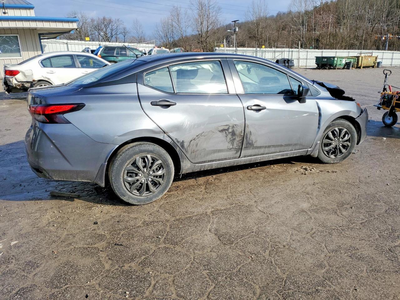 2024 Nissan Versa S - Фото 3