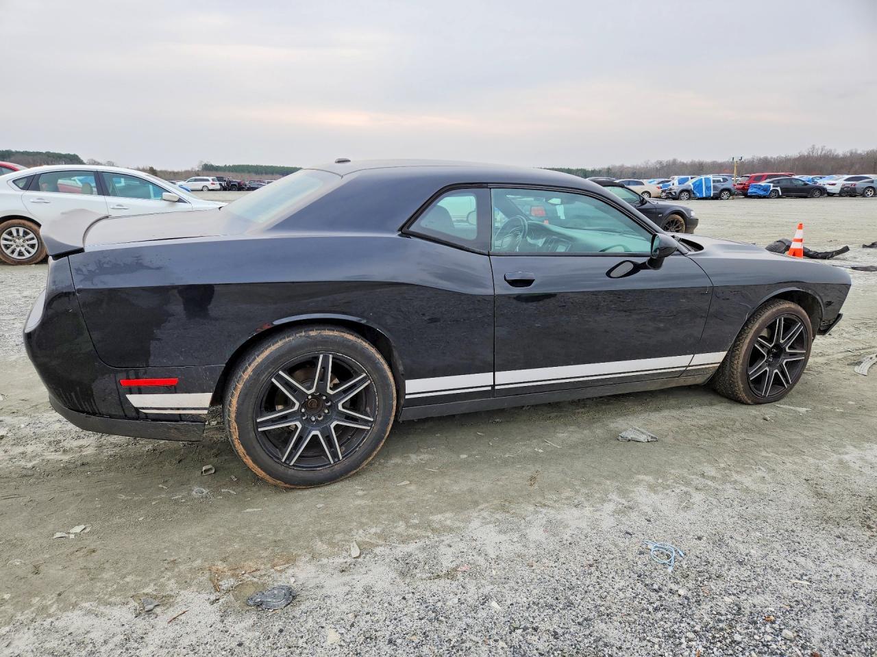 2016 Dodge Challenger Sxt - Image 3