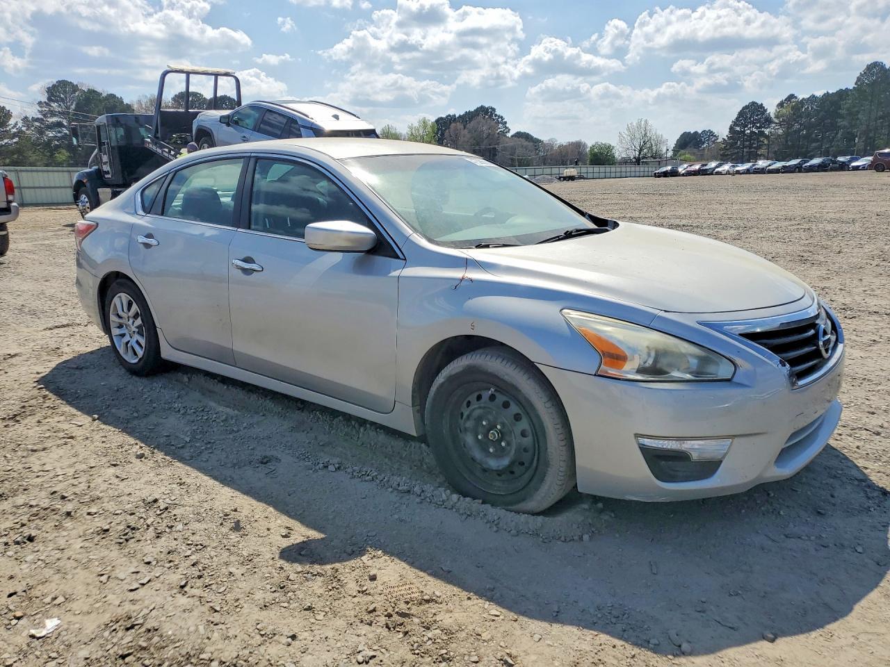 2015 Nissan Altima 2.5 S - Image 4