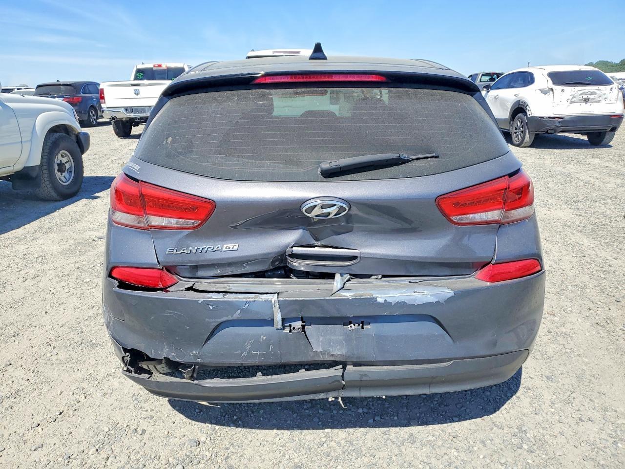 2018 Hyundai Elantra Gt Base - Фото 6