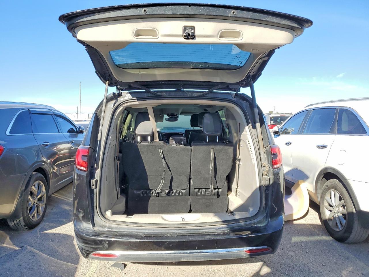 2022 Chrysler Pacifica Hybrid Touring L - Фото 6
