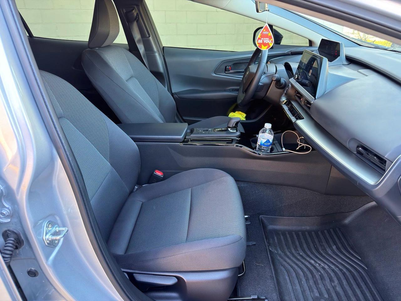 2024 Toyota Prius Le - Image 5