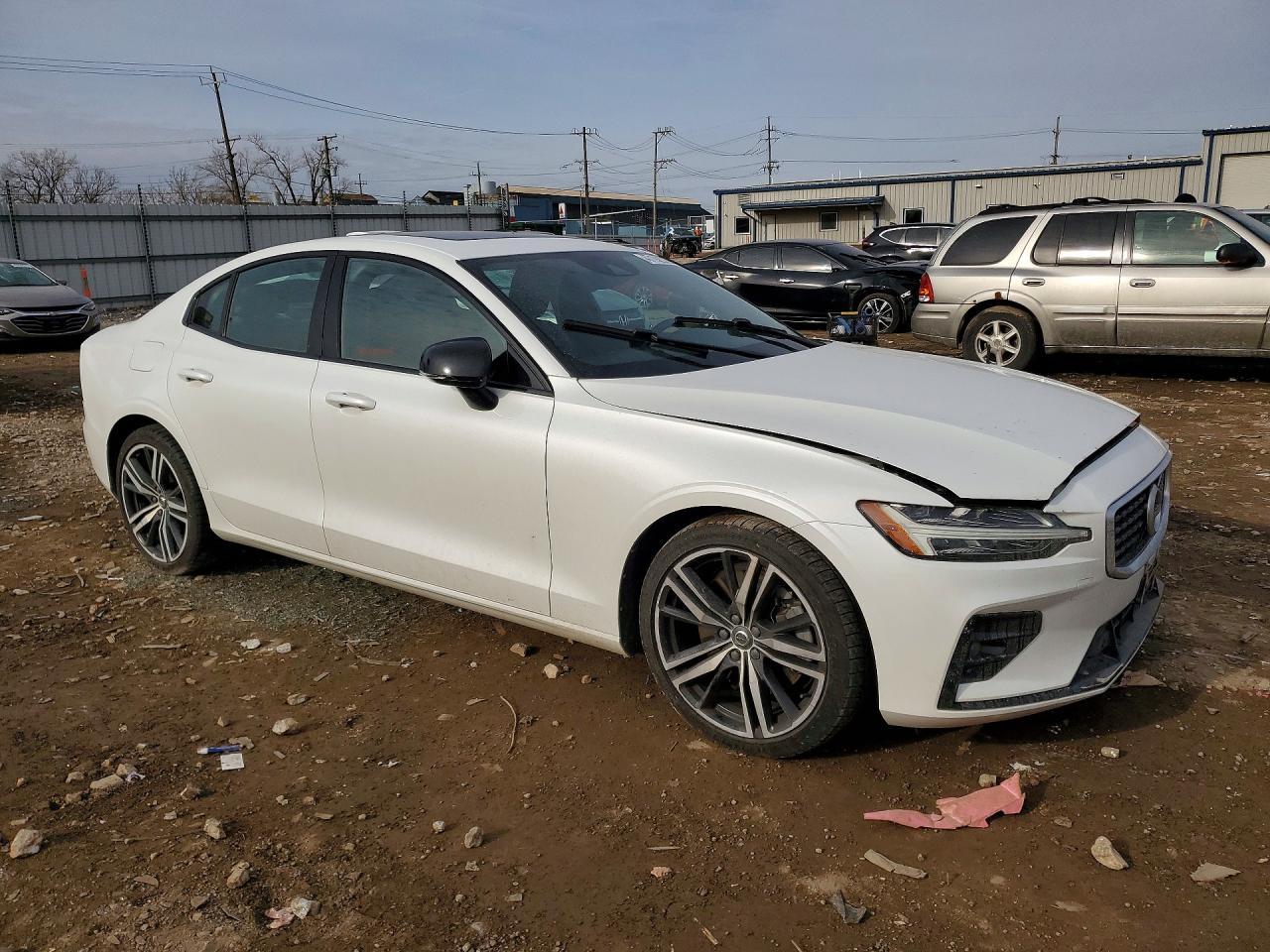 2019 Volvo S60 T6 R-Design - Фото 4