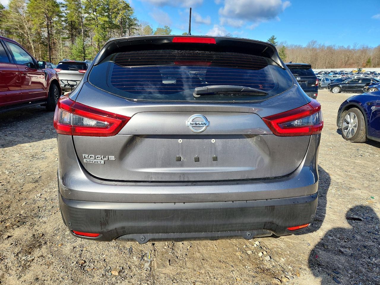2020 Nissan Rogue Sport S - Image 6
