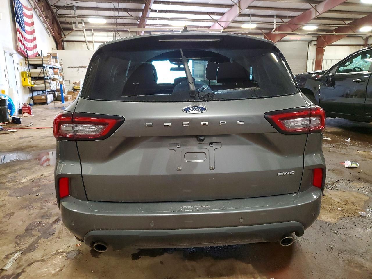2024 Ford Escape St Line - Image 6